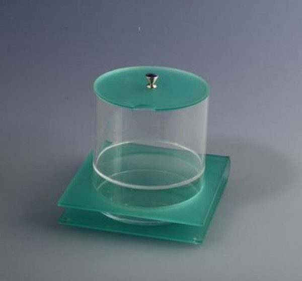 Δοχείο γιαουρτιού απο Plexiglass με εγκόπη στο καπάκι για την τοποθέτηση κουτάλας Λευκο χρωμα. 5-250 ΚΩΔ.3271